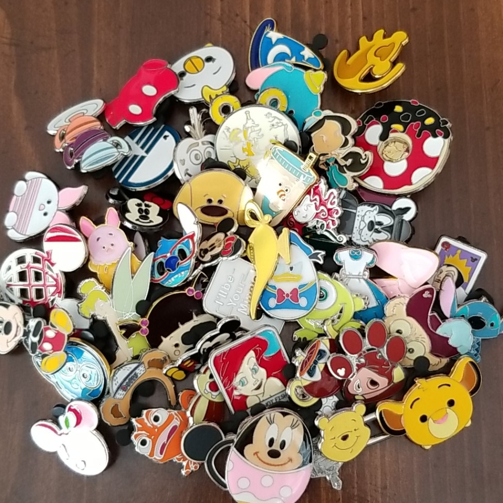 10 Authentic Disney Trading Pin Bundle!